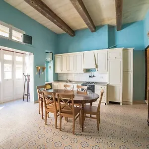 Juf- Juliana's Unique Townhouse Apartment